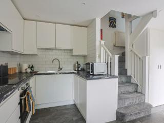 Pass the Keys Spacious 1-bed Flat with Parking near River Thames - Maidenhead - 8