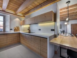 Appartement 3 Ch. Rénové, Centre de Megève, Balcon, Cheminée, Parking, 3 min Télécabine Chamois - FR-1-453-178 - 2