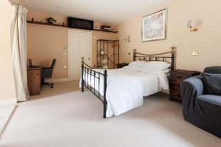 Studio with HotTub-Garden-PetsOK-Bbq-Parking - Cromer - 8