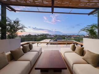 Narawangsa Indonesian Legend Meets Modern Luxury - Kerobokan - 8