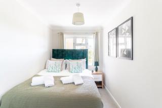Stunner Sea View 2 bedroom Sleeps 6-Free Parking - Bournemouth - 6