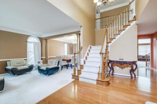 4 Mi to Dulles Airport Spacious D C Area Home - 0