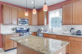 4 Mi to Dulles Airport Spacious D C Area Home - Herndon - 7