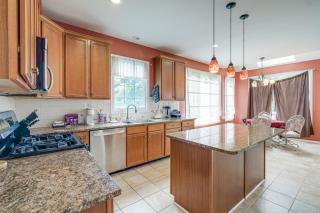 4 Mi to Dulles Airport Spacious D C Area Home - Herndon - 4