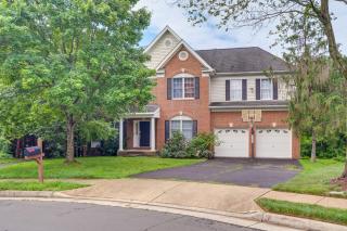 4 Mi to Dulles Airport Spacious D C Area Home - 2