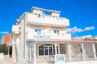 Apartments in Rogoznica 40364 - Rogoznica - 1