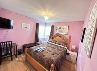 The Breakfast Suite with 2 Queen beds in Fraser Valley Getaway R1 - Abbotsford - 5