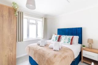 WOW! SeaView Beach Apartment Sleeps 6-Free Parking - 9