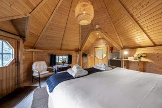 Carnethy Cabin - Kirknewton - 6