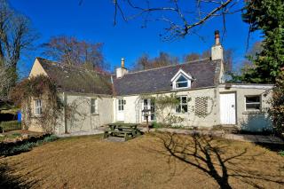 Finest Retreats - Corrennie School Cottage - 0