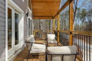 Spacious Family Cabin with Lake Hartwell Access in Westminster, South Carolina - 8