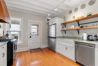 Historic Queen Anne Family Home w Modern Comforts - Harper's Ferry - 8