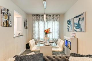 7 Mi to Uptown - Pet-Friendly 2-Story Townhome! - 7