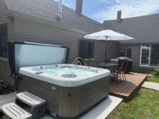 Renovated Ambrose House with Antique Decor and Sun Porch - Center Harbor - 7