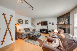 Cozy-Chic Condo with Mtn Views 3 Mi to Slopes! - 7