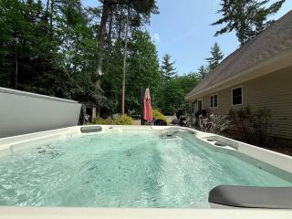 Cozy Cabin Retreat Near Saco River in Conway, New Hampshire - Conway - 0