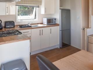 Seaview Two - Uk50166 - Corton - 9