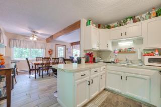 Resort-Style Perks - Cabin in Lakes of the North! - 5