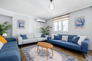 Flat w Balcony 10 min to Uskudar Coast - Istanbul - 0