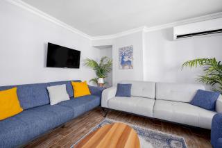 Flat w Balcony 10 min to Uskudar Coast - Istanbul - 8
