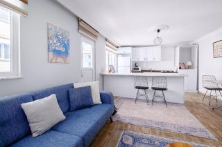 Flat w Balcony 10 min to Uskudar Coast - Istanbul - 3