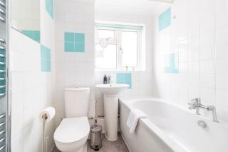 Panoramic Sea View 2 bedroom Sleeps 6-Free Parking - 1