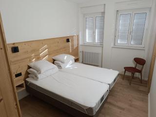 Grande maison, jusqu’à 14 personnes, calme entre forêt et montagne - FR-1-744-47 - 2