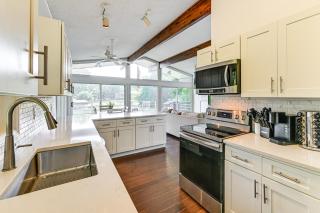 Launch and Dock Lake Norman Retreat with Scenic Deck - Mooresville - 6