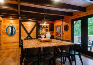 Modern Luxe Log Cabin 6 Br 4ba Sleeps 16 - McGaheysville - 3