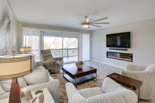 Lake-View Balcony, Resort Perks Hot Springs Condo - 6