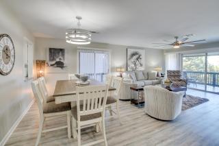 Lake-View Balcony, Resort Perks Hot Springs Condo - 4