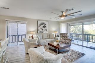 Lake-View Balcony, Resort Perks Hot Springs Condo - 3