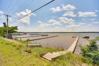 Cozy Studio with Community Docks in Stone Lake! - 9