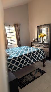 New Cozy Entire home 2 Bedroom- AC, Wifi, 24 hour Security, Smart Tv - 4