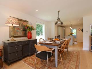 Lakeside Lodge - 1