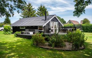 2 Bedroom Lovely Home In Hejls - 1