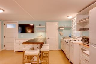 Lakeside Living Hike, Paddle and Relax in Bangor! - Bangor - 2