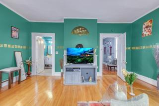 Enchanting 3BR Near Downtown Hartford Cozy & Modern with Parking - Hartford - 9
