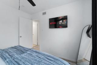 Spacious 1 Br Apt Next 2 Dwntown - 6