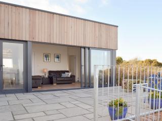 View At The Peak - Goodwick - 9