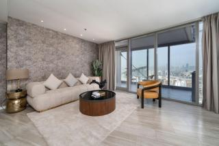 Sleek 1 Bed Retreat in D1 Tower with Spa Amenities - 7