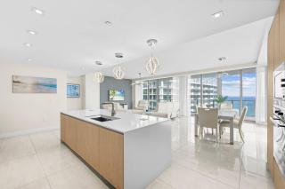 Sky Luxe Amrit Frontal Ocean 2BR 2.5BA - Riviera Beach - 7