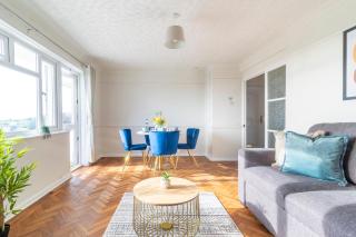 Stunning Sea View 2 bedroom Sleeps 6- Free Parking - Bournemouth - 2