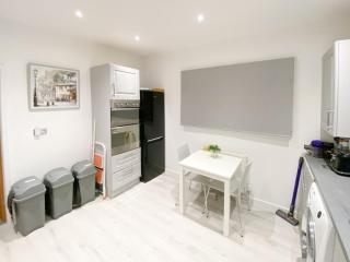 Newcastle Lodges - Thornton - 6