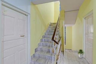 Hotel O Surbhi G House - Varanasi - 1
