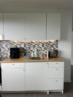 Charming hill view retreat - 8