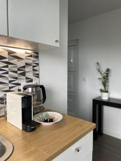 Charming hill view retreat - 6