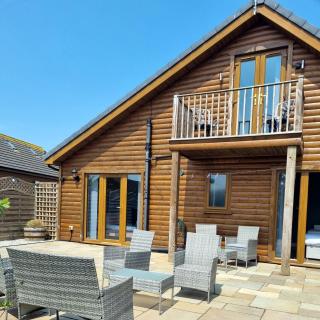 Cherry 30 Hot Tub-2 Storey - Hull - 3