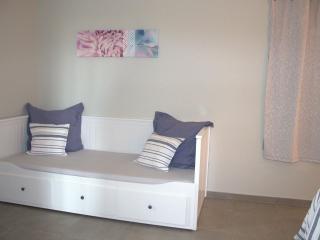 Gîte restauré avec parc et jeux, idéal pour familles - FR-1-586-65 - 1