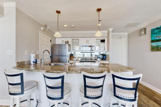 San Luis Ocean Retreat #1536 by Vacasa - Galveston - 5